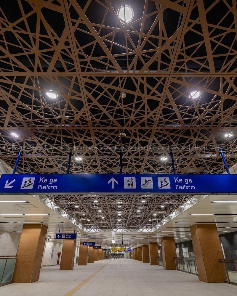 Review thực tế trải nghiệm ga Metro Nhà hát Thành phố 4