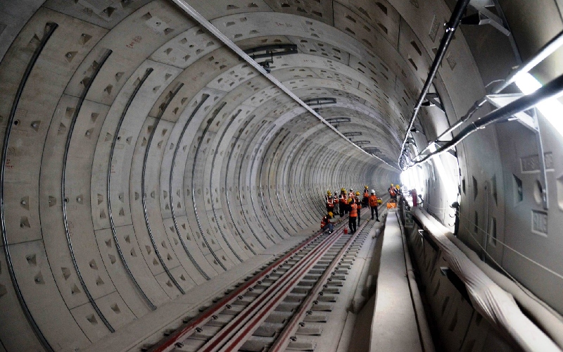 Review thực tế trải nghiệm ga Metro Nhà hát Thành phố 8