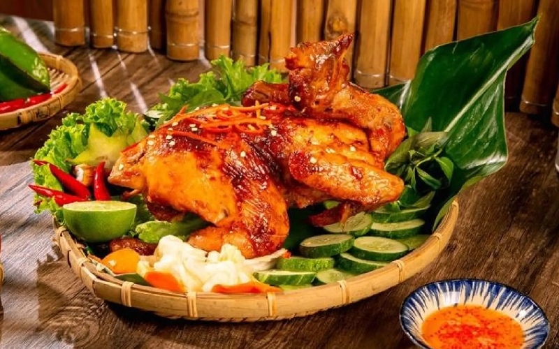 Top 10 quán gà nướng cơm lam Sài Gòn ngon nức tiếng 4