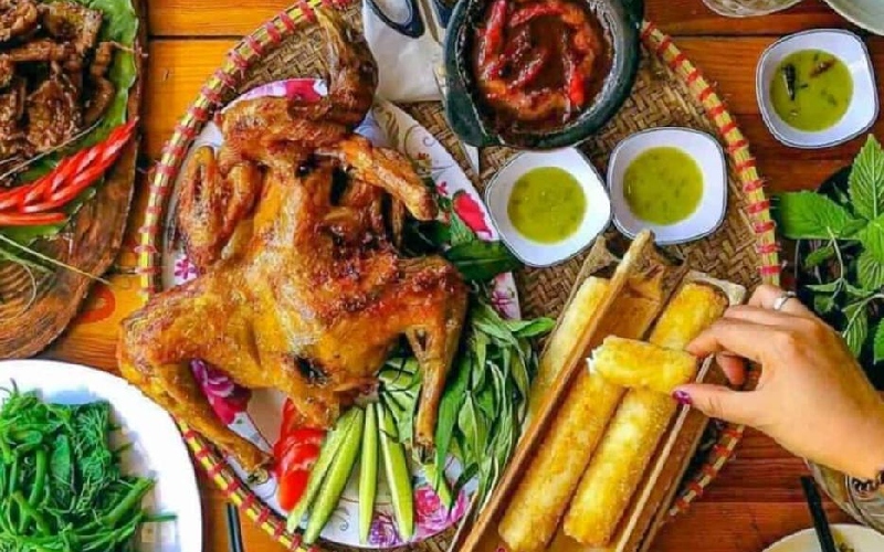 Gà nướng cơm lam – Món ăn dân dã không thể bỏ qua khi du lịch Đà Lạt 15