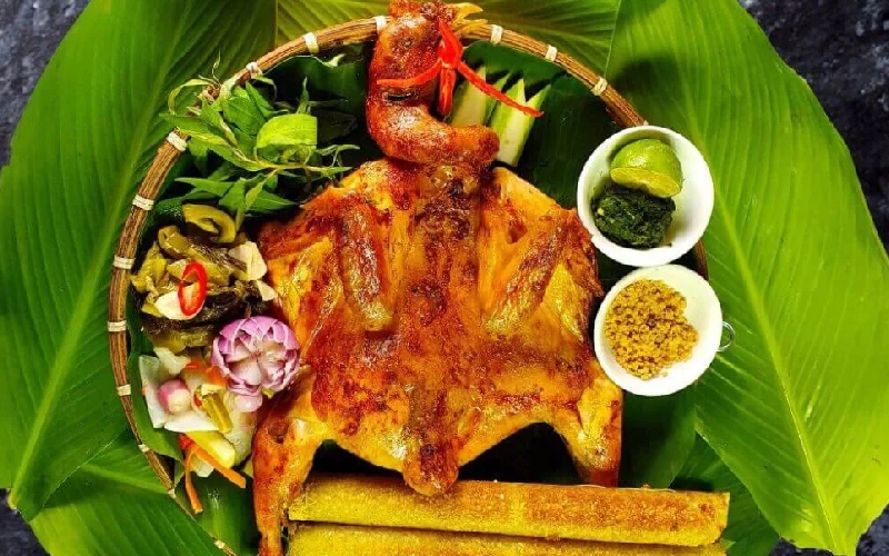 Gà nướng cơm lam – Món ăn dân dã không thể bỏ qua khi du lịch Đà Lạt 17
