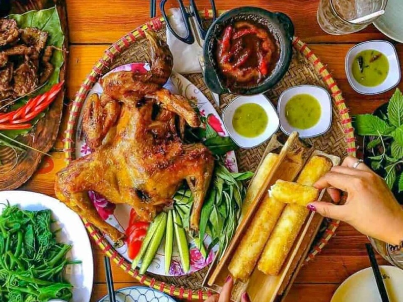 Top 10 quán gà nướng cơm lam Đà Lạt làm say lòng du khách 4