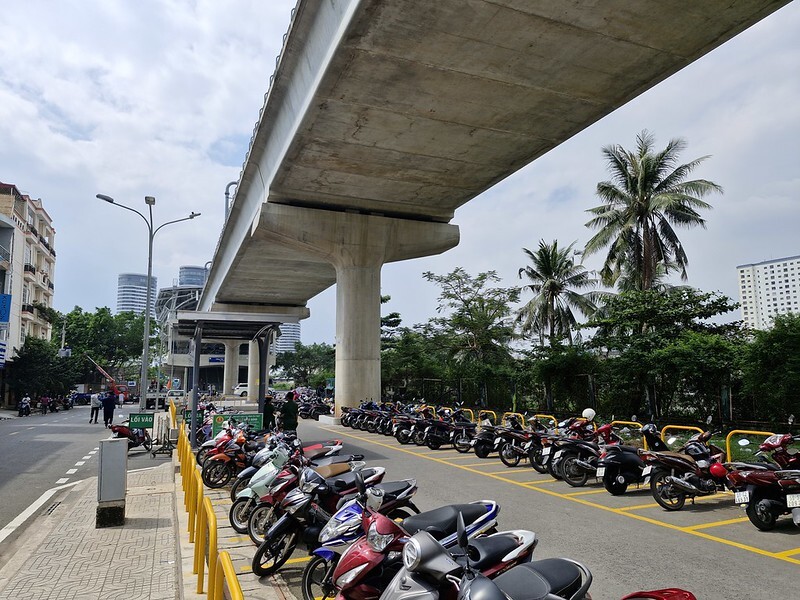 Ga Văn Thánh có gì? Trải nghiệm thực tế & địa điểm ăn chơi gần ga 3