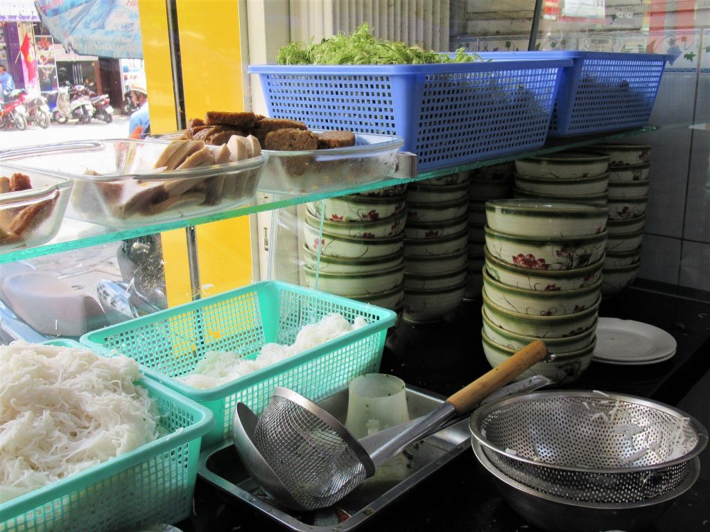 Ghé quán Bún riêu cua ốc Phan Rang Ninh Thuận thưởng thức món ngon nức tiếng 3