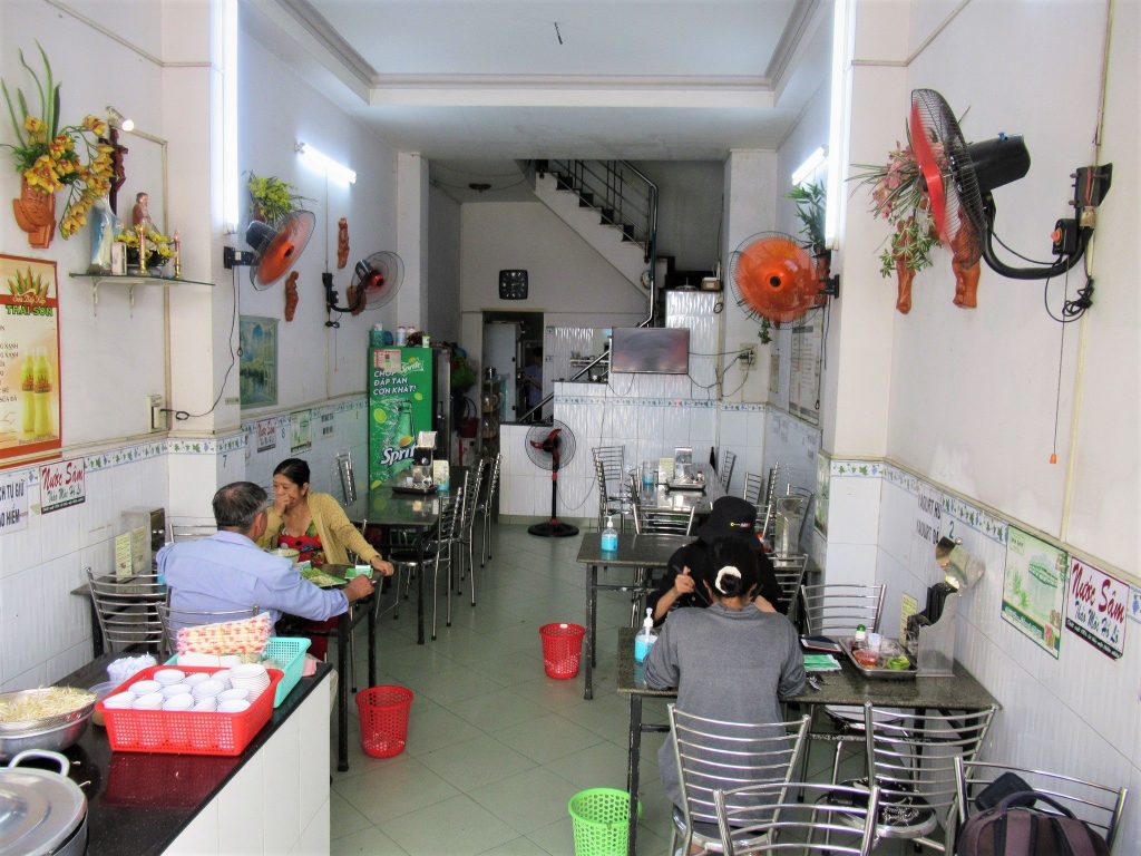 Ghé quán Bún riêu cua ốc Phan Rang Ninh Thuận thưởng thức món ngon nức tiếng 2