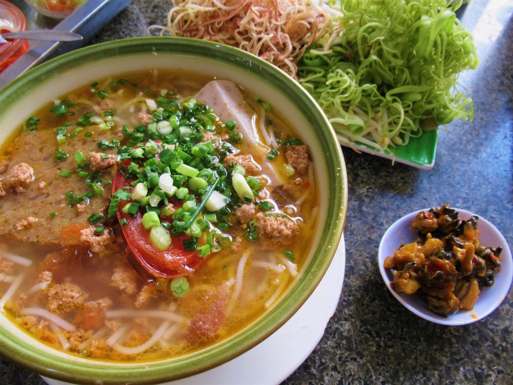 Ghé quán Bún riêu cua ốc Phan Rang Ninh Thuận thưởng thức món ngon nức tiếng 6