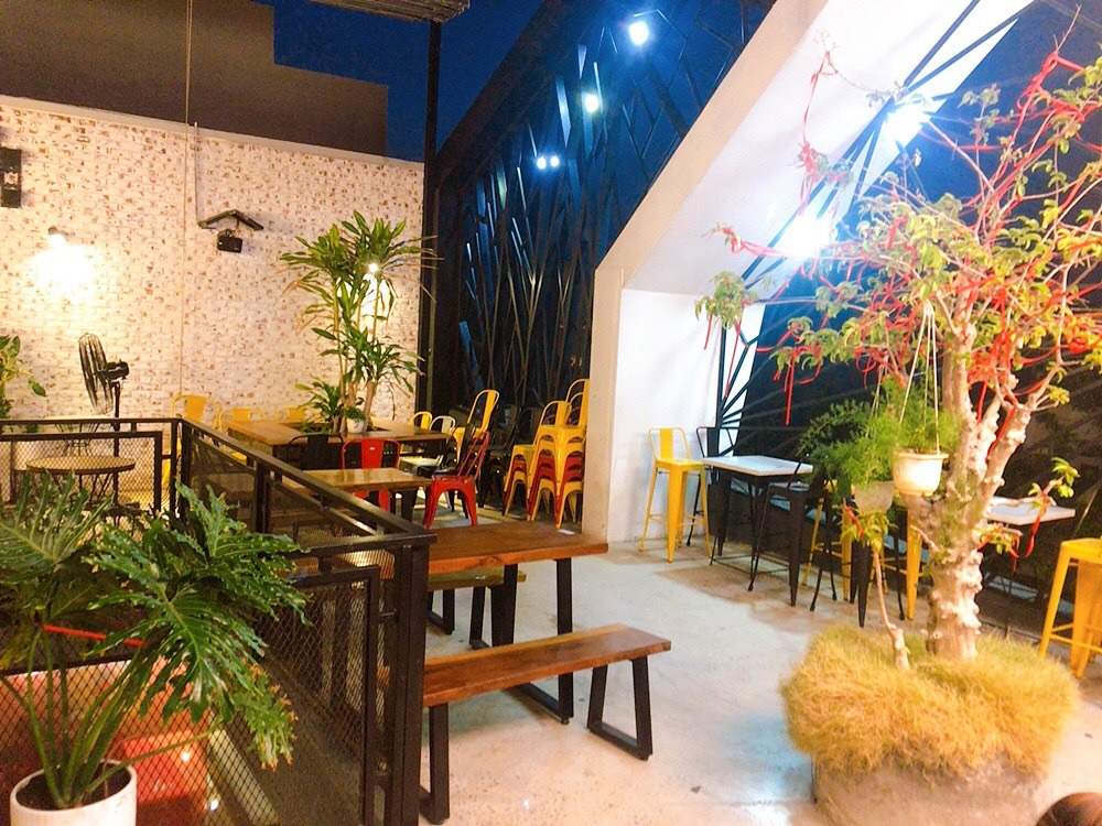 Ghé đến Min Bistro café ngắm hồ cá Koi tuyệt đẹp 5