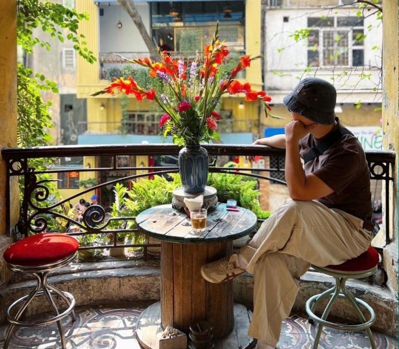 Ghé Loading T Café nhâm nhi cà phê trứng tại biệt thự Pháp cổ Hà Nội