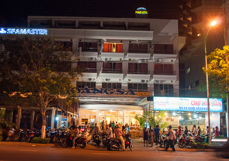 Ghé ngay Nhà hàng Hoàng Sa ngay giữa lòng thành phố Nha Trang 2