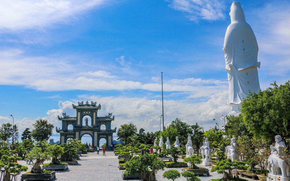 Ghé thăm chùa Linh Ứng - Điểm du lịch tâm linh tại Đà Nẵng 2