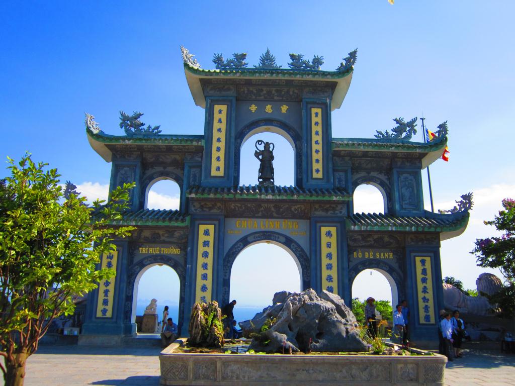 Ghé thăm chùa Linh Ứng - Điểm du lịch tâm linh tại Đà Nẵng 4