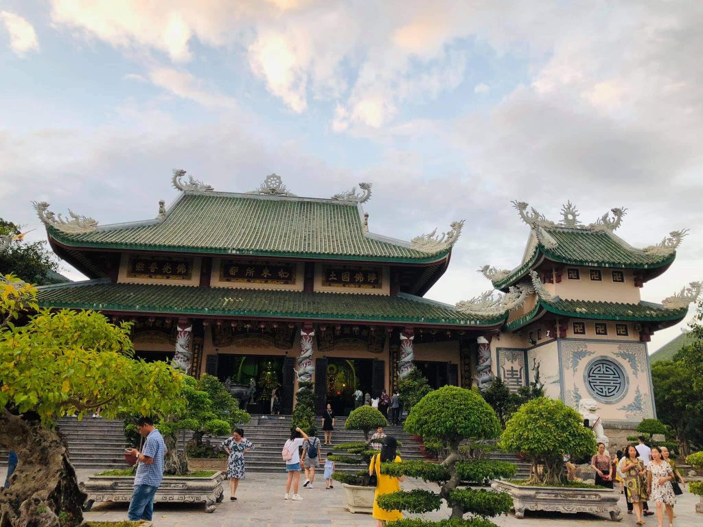 Ghé thăm chùa Linh Ứng - Điểm du lịch tâm linh tại Đà Nẵng 5