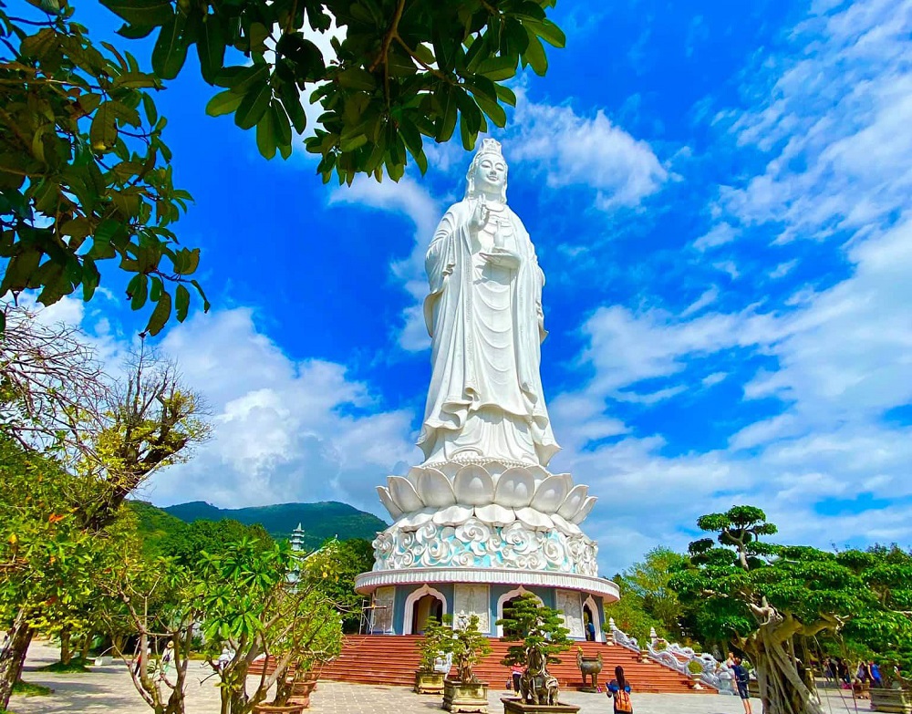 Ghé thăm chùa Linh Ứng - Điểm du lịch tâm linh tại Đà Nẵng 6