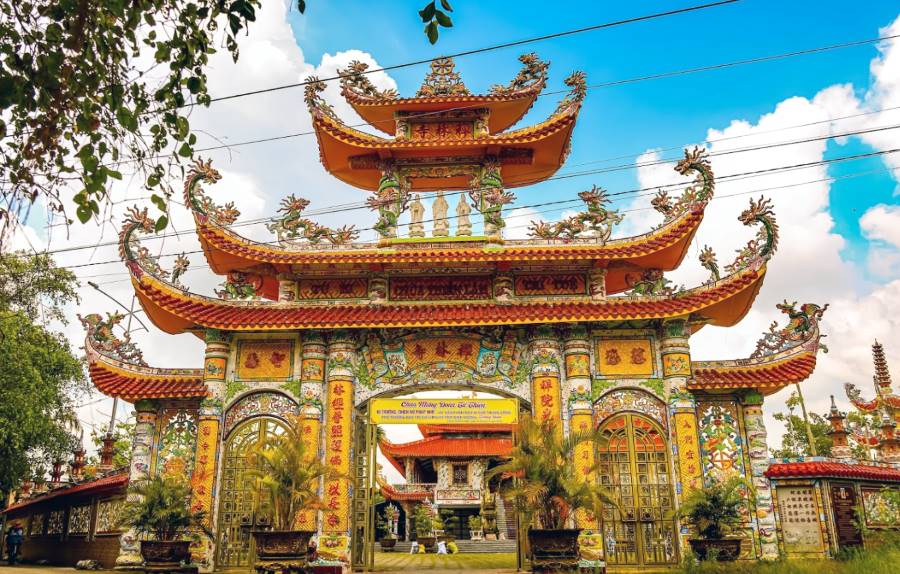 Ghé thăm chùa Thiền Lâm Cà Mau để tham gia lễ hội Hoa Đăng độc đáo 4