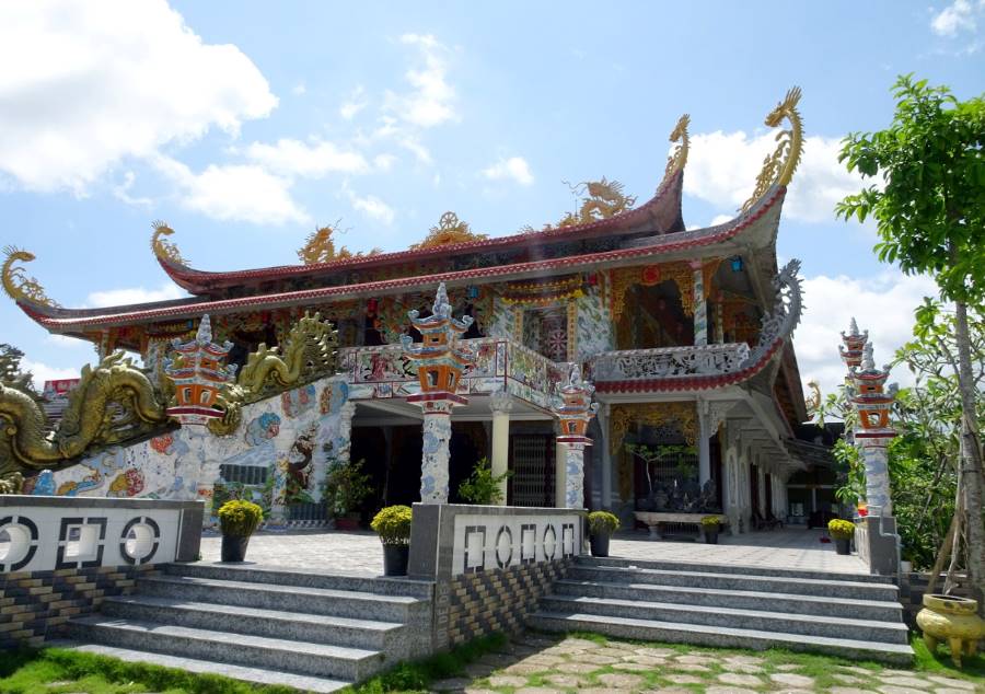 Ghé thăm chùa Thiền Lâm Cà Mau để tham gia lễ hội Hoa Đăng độc đáo 3