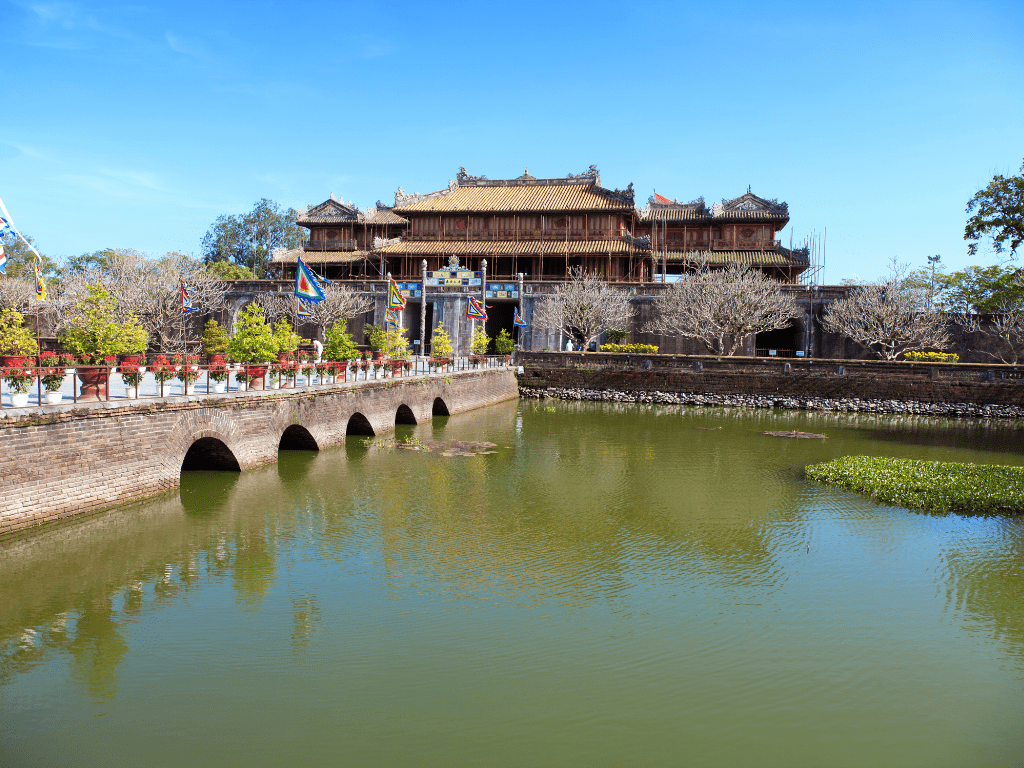 Ghé thăm Cổng Ngọ Môn Huế - Khám phá di sản kiến trúc dưới triều Nguyễn 3