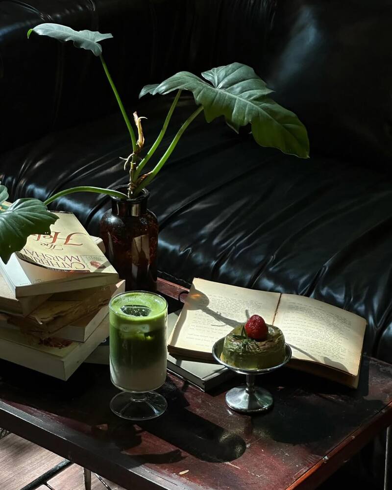 Giang Cafe: Tìm về không gian cổ điển nhưng không kém phần thời thượng 6