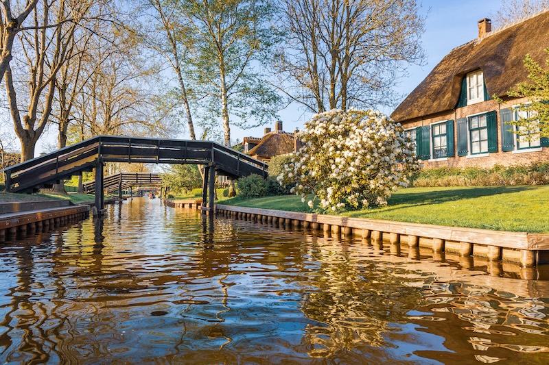 Giethoorn, ngôi làng yên bình tựa chỉ có trong cổ tích 6