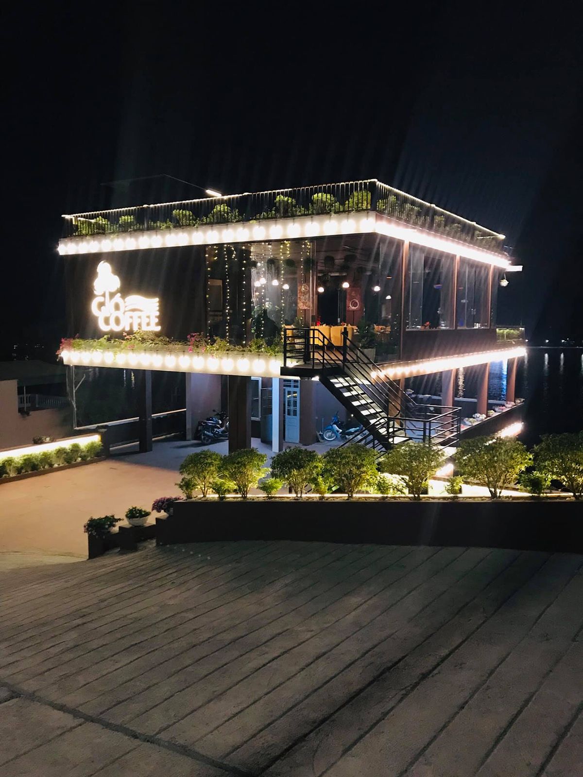 Gió Coffee Hạ Long - Quán cà phê với 'chiếc' view đắt giá 7