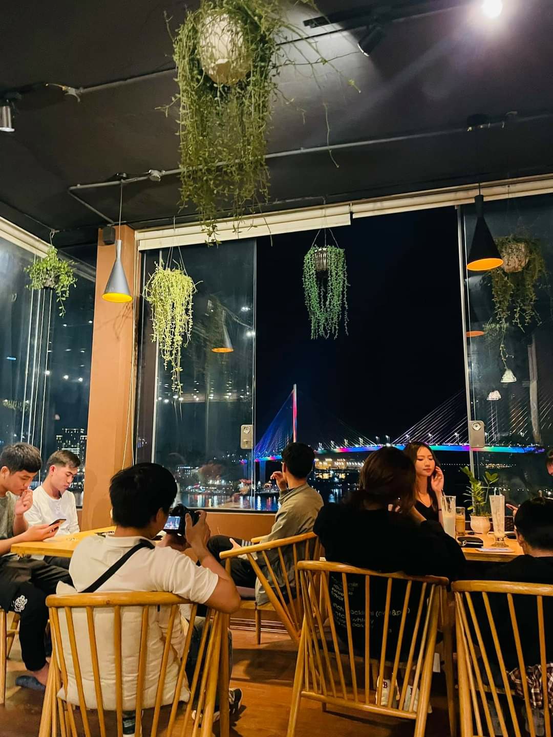 Gió Coffee Hạ Long - Quán cà phê với 'chiếc' view đắt giá 9