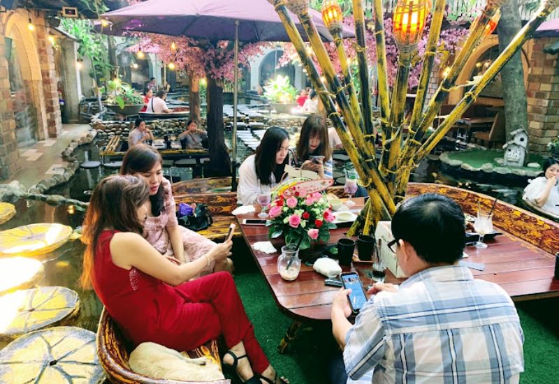Khám phá Oasis Cafe: Một góc thiên nhiên giữa lòng thành phố 5