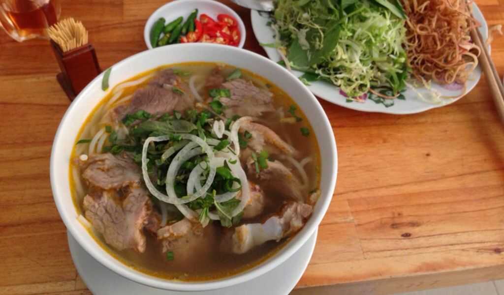 Gọi tên 15 quán bún bò Đà Lạt ngon nức tiếng giới sành ăn 3