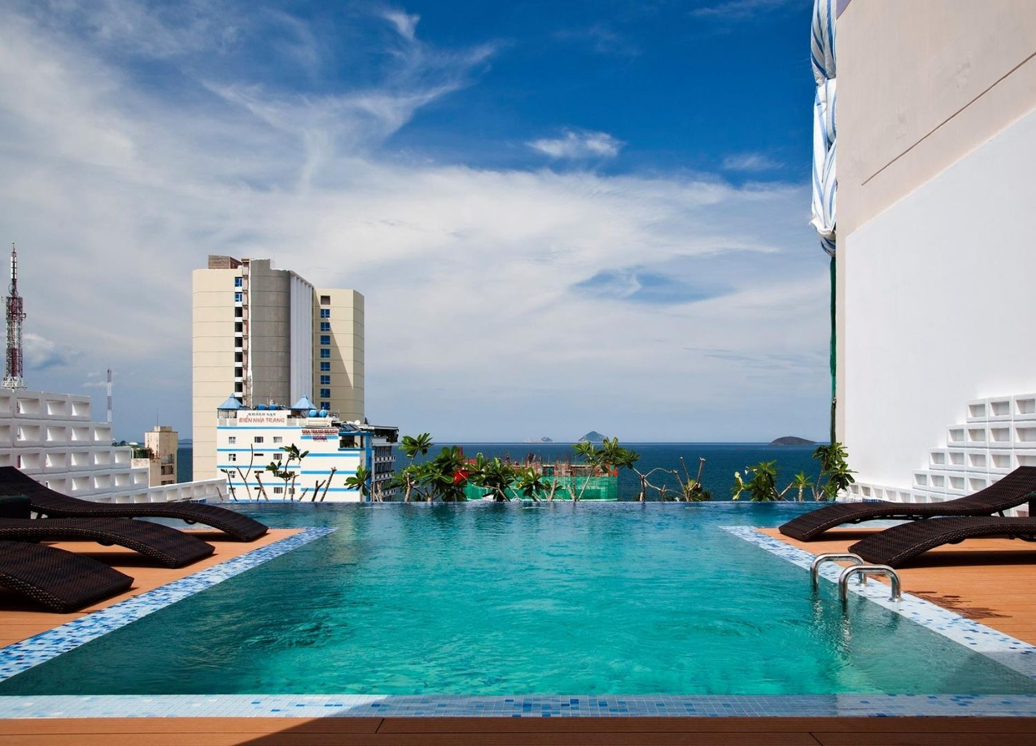 Golden Holiday Hotel Nha Trang, lối kiến trúc 'xanh' nổi bật 20