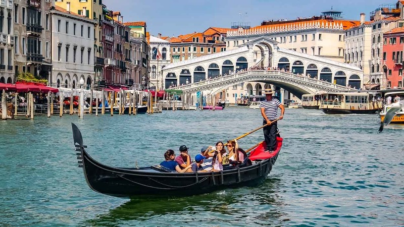 Gondolas: Chiếc thuyền 'quốc dân' tại thành phố nổi Venice 10