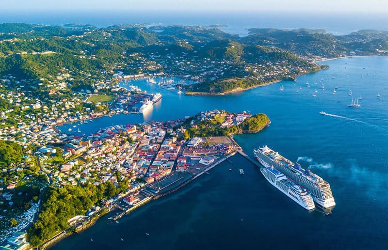 Grenada là một quốc đảo nhỏ nằm ở khu vực phía Nam vùng biển Caribbean.
