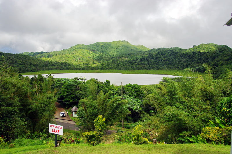 Grand Etang tọa lạc tại vùng công viên trung tâm Grenada.