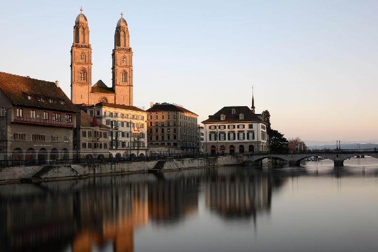 Nhà thờ Grossmünster và biểu tượng tôn giáo giữa lòng Zurich 2