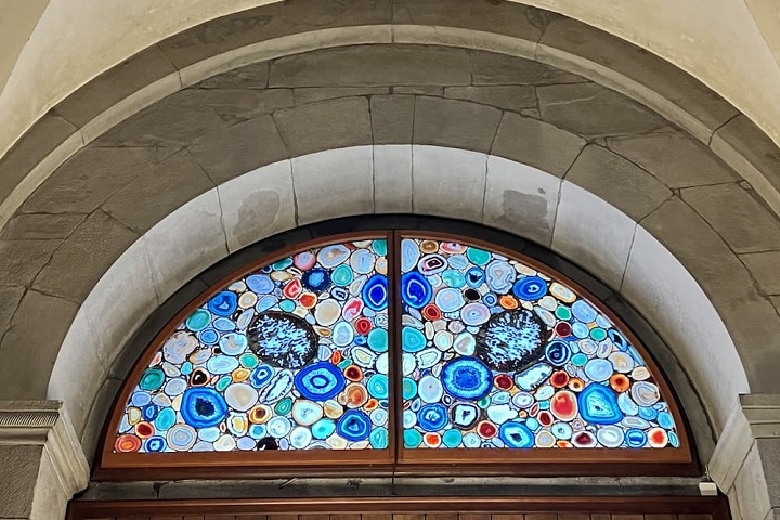 Nhà thờ Grossmünster và biểu tượng tôn giáo giữa lòng Zurich 6