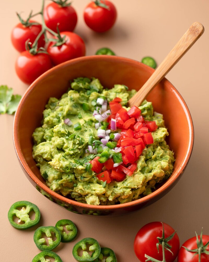 Guacamole: Món sốt trái bơ healthy với cách làm đơn giản 6