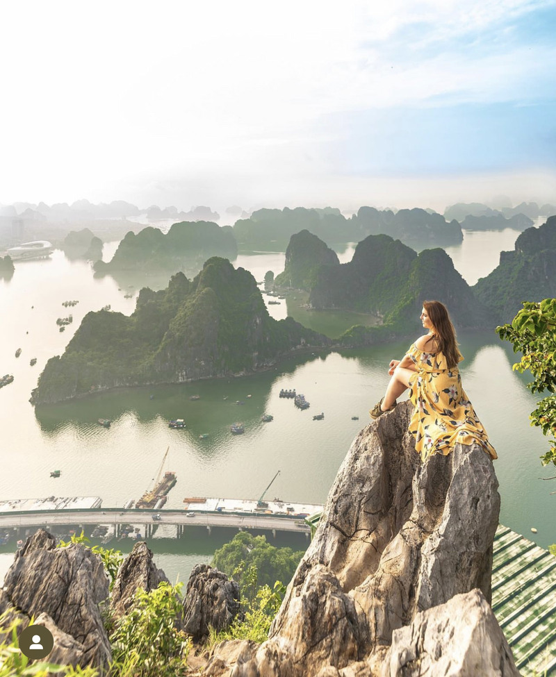 Review đi Hạ Long tháng 5 khởi đầu mùa hè rực rỡ trên vịnh di sản 10