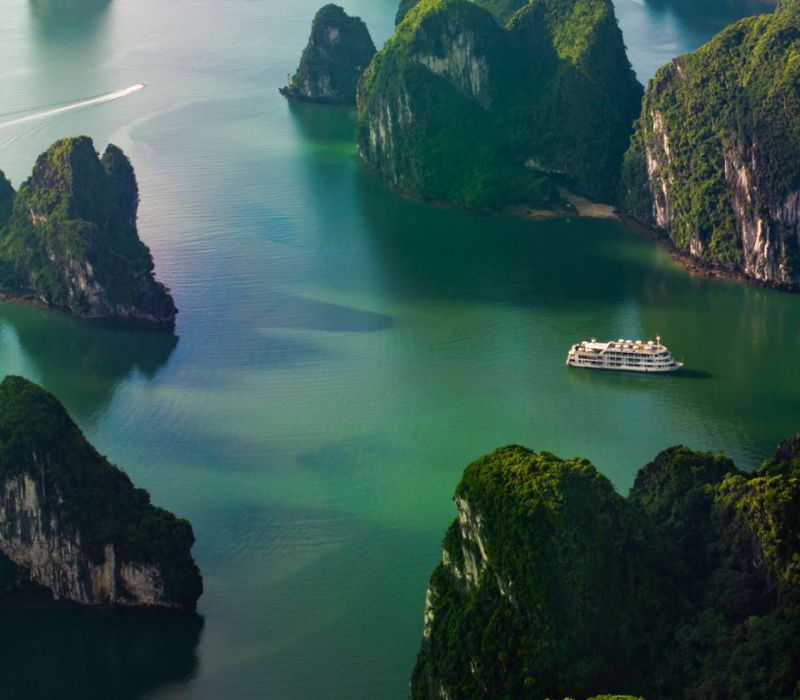 Du lịch Hạ Long tháng 6: Cẩm nang ăn chơi, chi phí và lịch trình từ A-Z 8