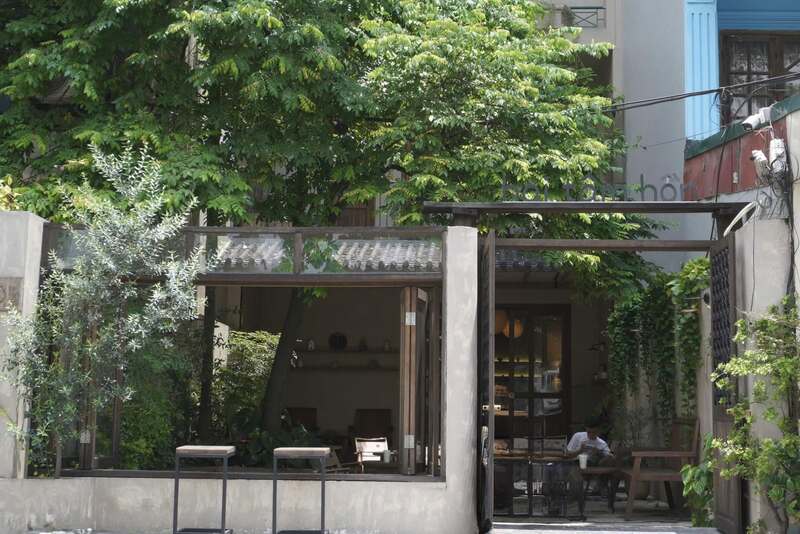 Hai Tâm Hồn Café: Quán xinh đón nắng siêu thơ ở Đống Đa 3