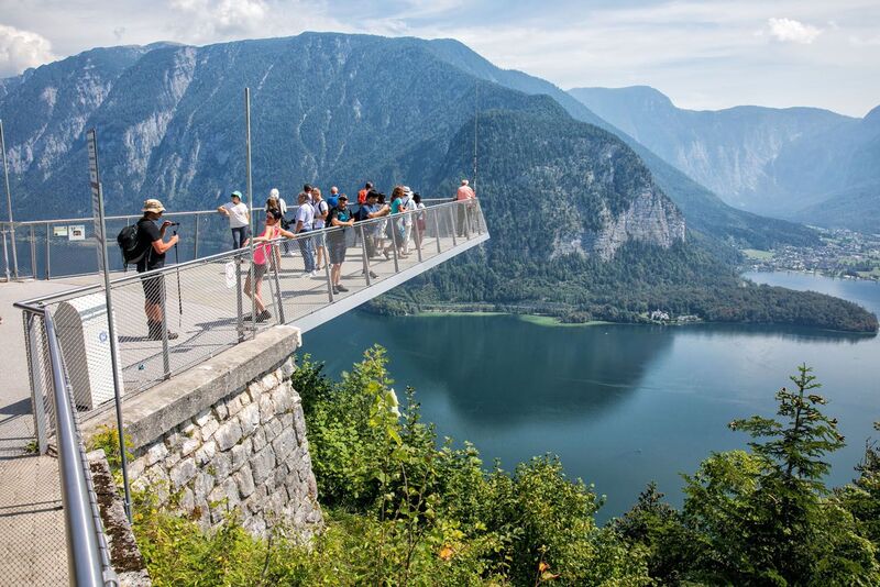 Hallstatt, thị trấn ven hồ đẹp nhất thế giới tại Áo 13