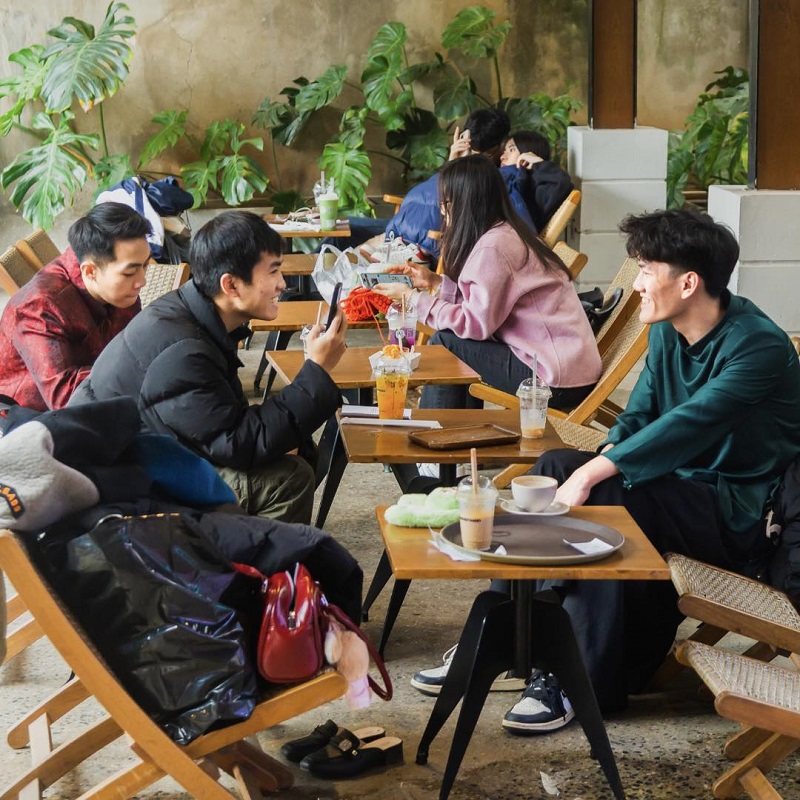 Cafe Hầm Trú Ẩn góc bình yên nép mình giữa lòng Hà Nội 7