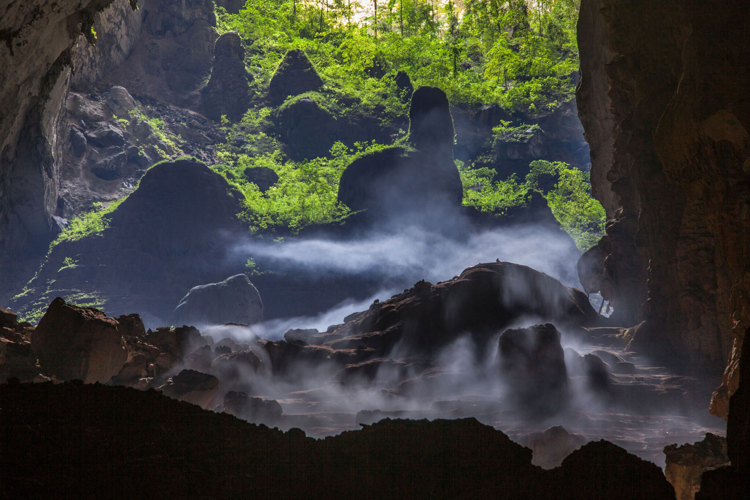 Hang Sơn Đoòng Quảng Bình, khám phá hang động lớn nhất thế giới 3