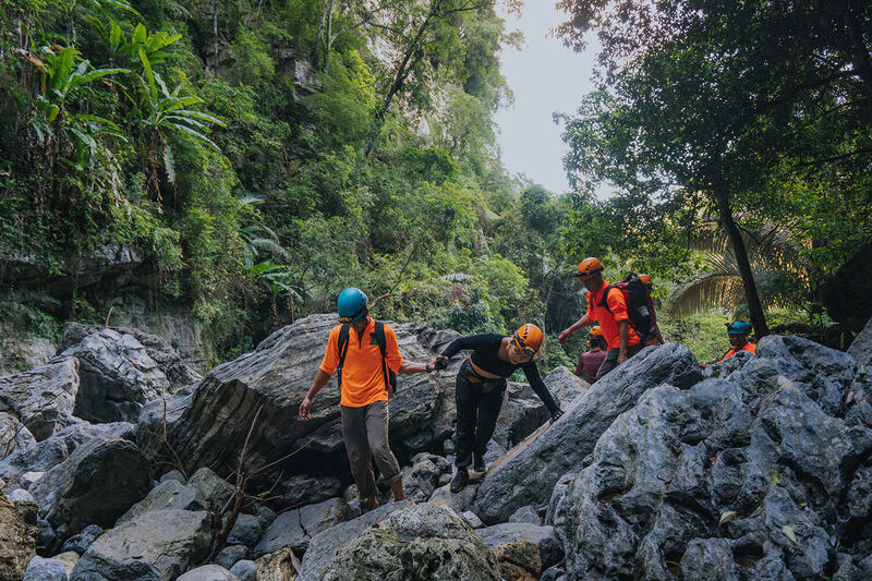 Hang Tiên Quảng Bình: Mỹ cảnh thiên nhiên giữa quần thể Tú Làn 5
