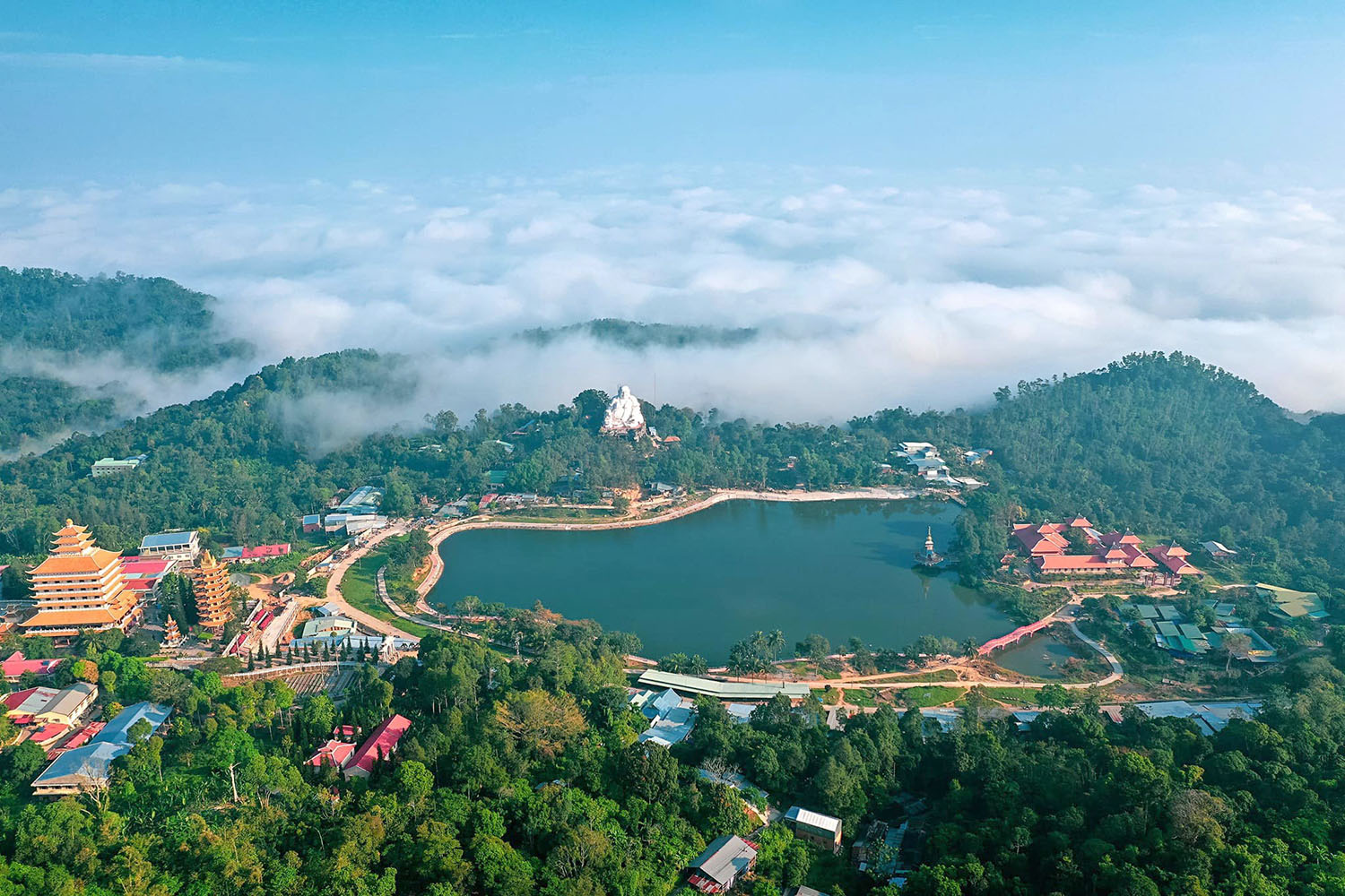 Hành hương Núi Cấm, tìm về nơi linh thiêng và kỳ bí ở vùng Nam Bộ 2