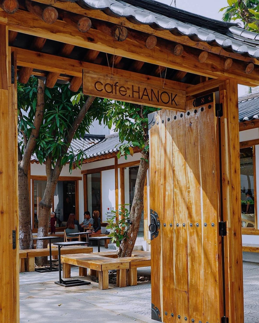 Hanok Cafe - Tiệm cà phê cổ mang đậm phong cách truyền thống Hàn Quốc 2