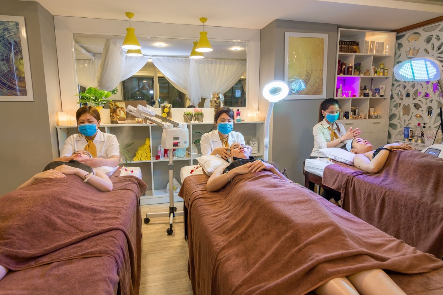 Happy Day Hotel And Spa khách sạn 2 sao gần cầu sông Hàn 12