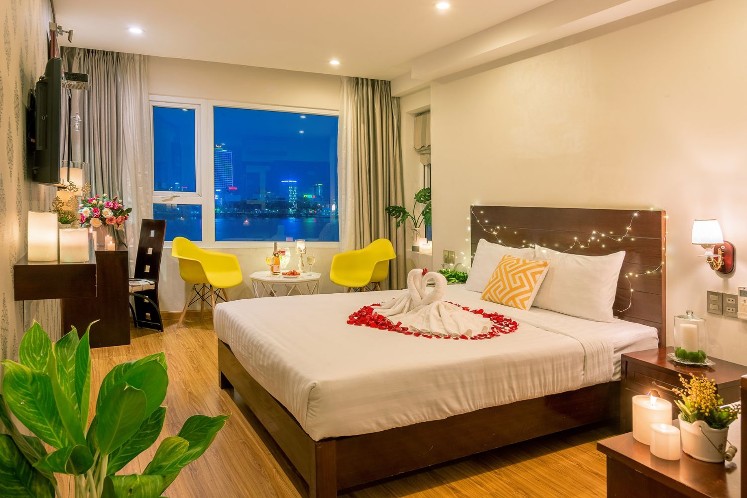 Happy Day Hotel And Spa khách sạn 2 sao gần cầu sông Hàn 6