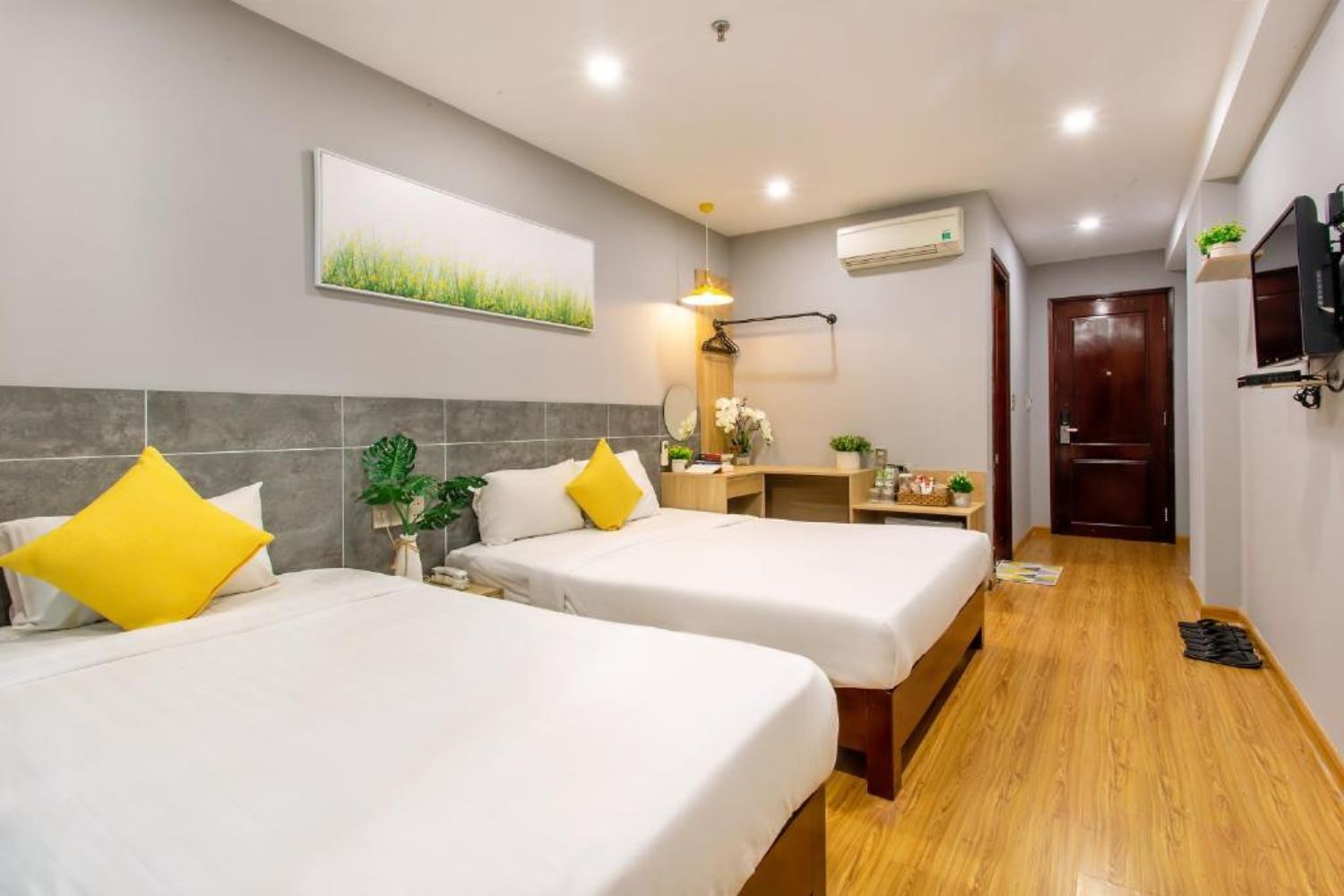 Happy Day Hotel And Spa khách sạn 2 sao gần cầu sông Hàn 8