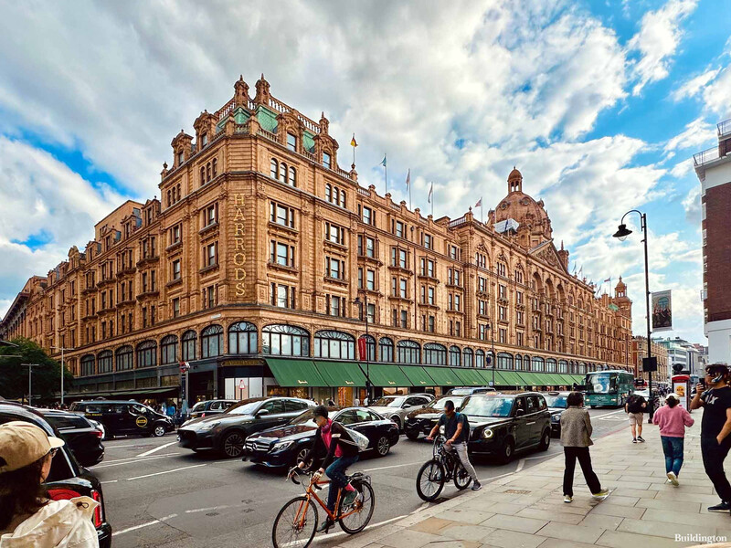 Bách hóa Harrods London thiên đường cho các tín đồ mua sắm ở Anh 2