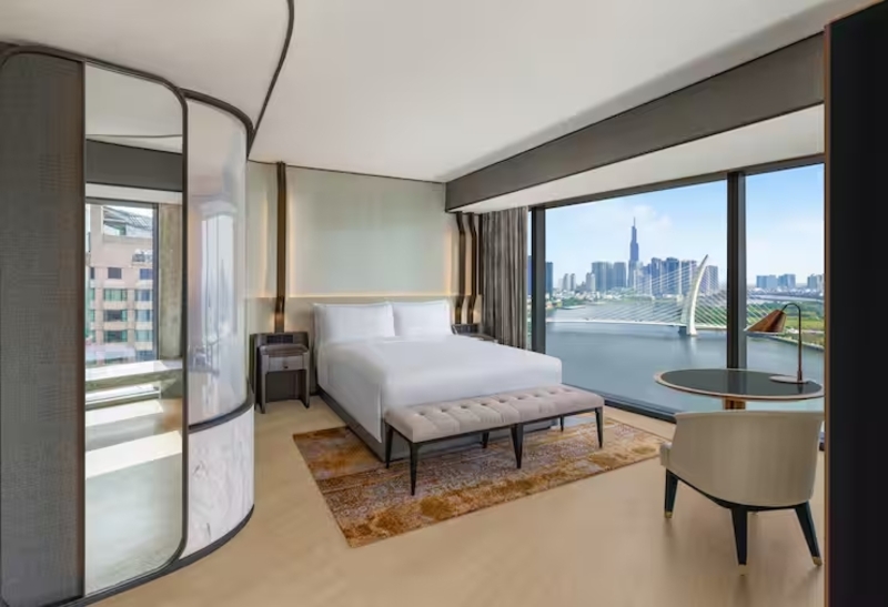 Khám phá Hilton Saigon, khách sạn 5 sao bên sông Sài Gòn hoa lệ 7