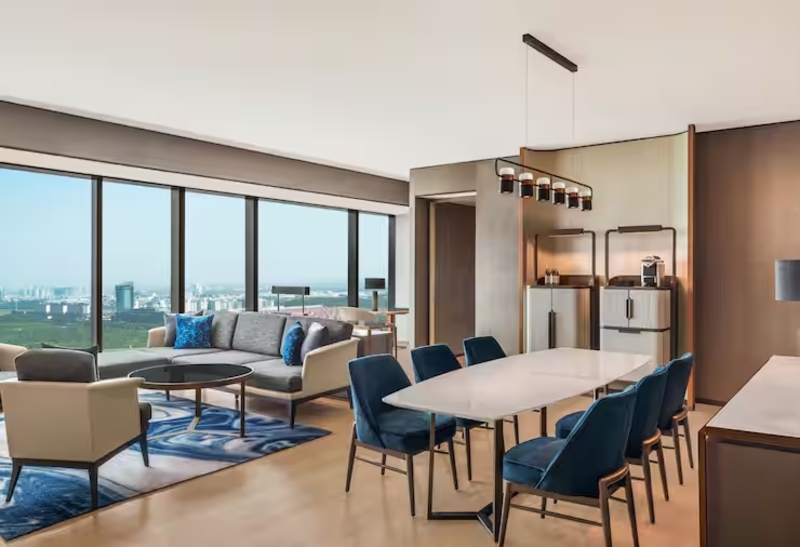 Khám phá Hilton Saigon, khách sạn 5 sao bên sông Sài Gòn hoa lệ 9
