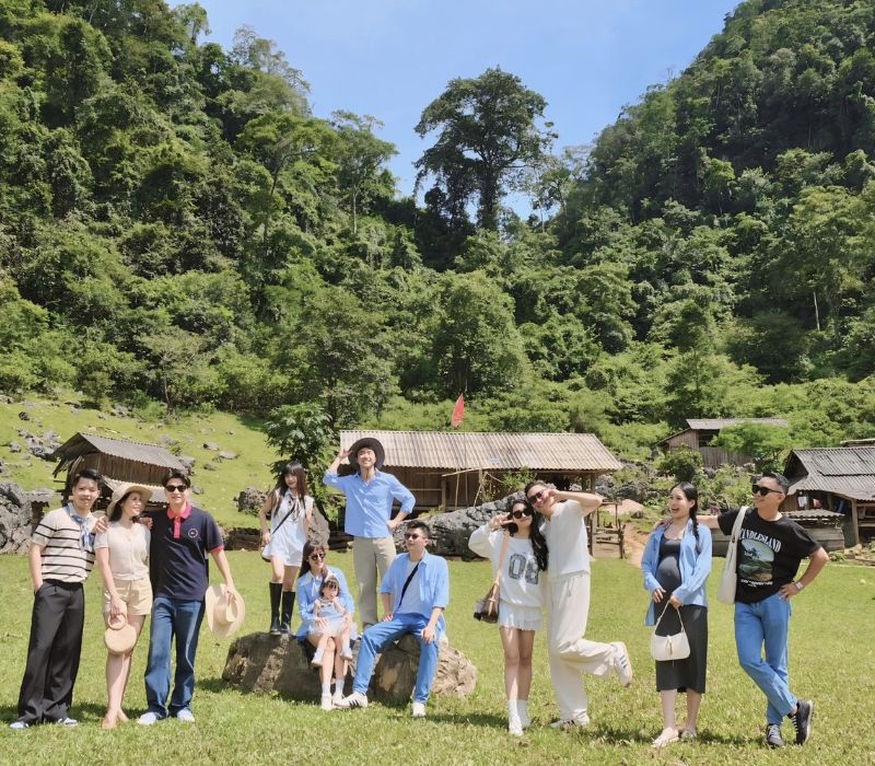 Hình sống ảo thêm lung linh với gợi ý cách mix đồ khi đi Mộc Châu