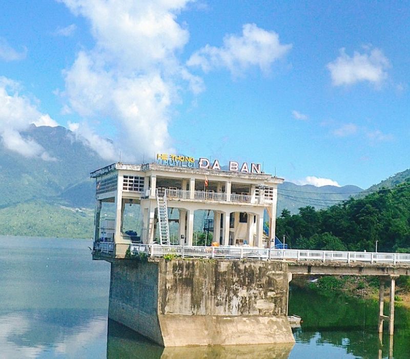 Trải nghiệm Hồ Đá Bàn Nha Trang và trải nghiệm cắm trại từ A-Z 2